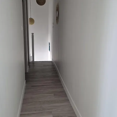 Charmante Maison Avec Jardin, 3